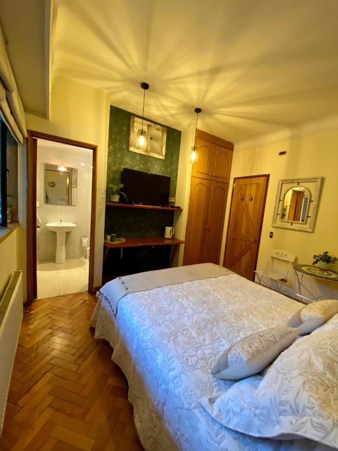 Bed & Breakfast Lastarria Santiago Exterior photo